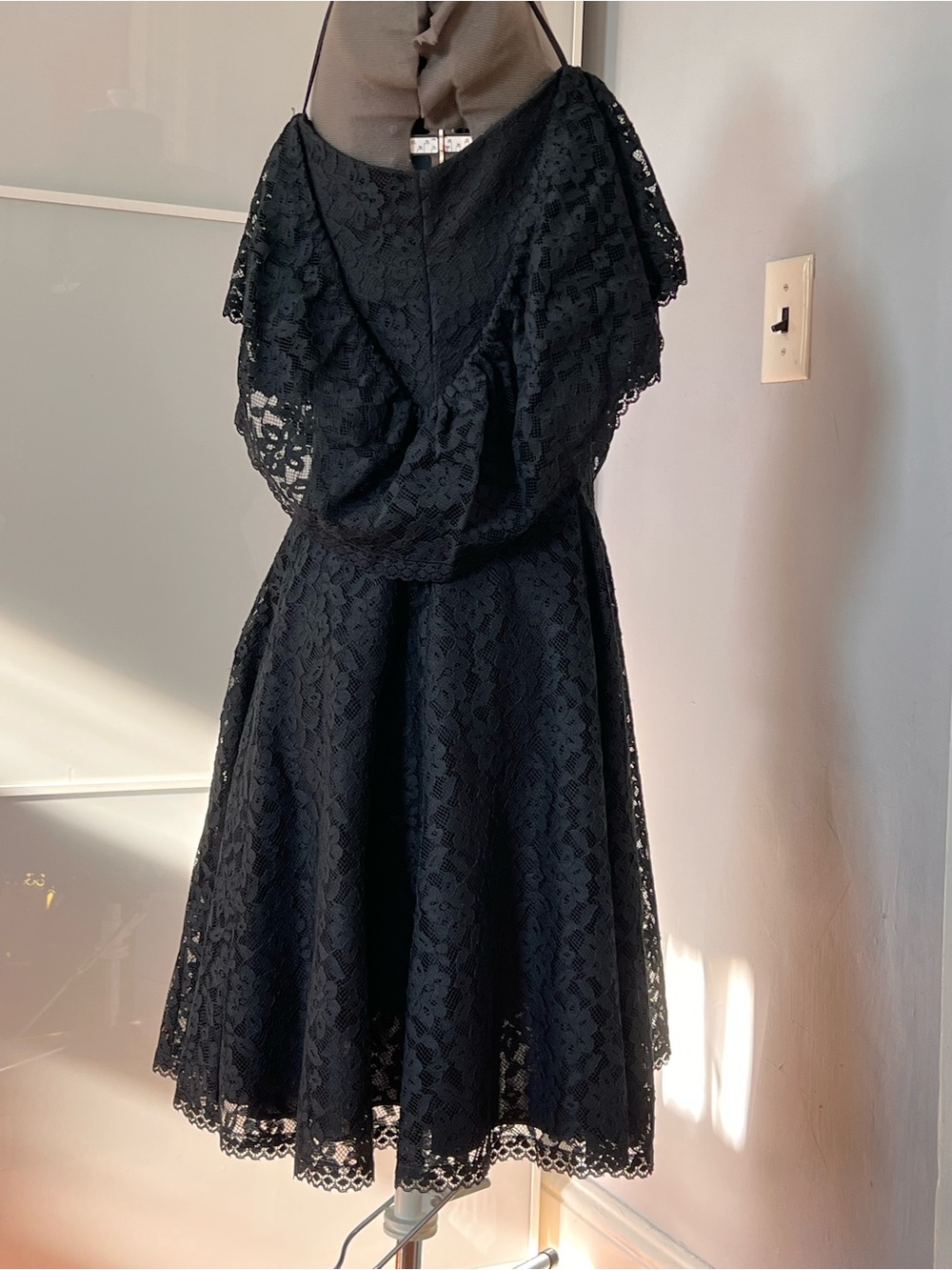 le chateau Black Lace Off-the-Shoulder fit-and-flare Cocktail Dress - Picture 6 of 9